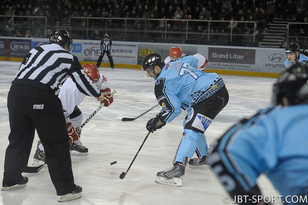 Tours - Evry
1/8 de finale Play Offs match retour
05 -04
( 2e Division )
