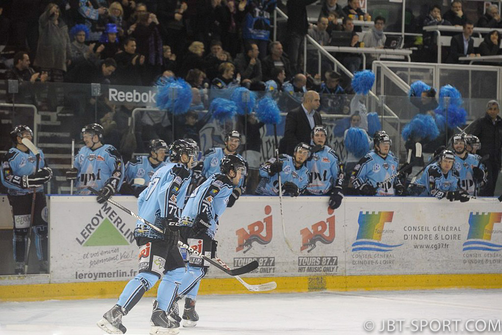 Tours - Evry
1/8 de finale Play Offs match retour
05 -04
( 2e Division )