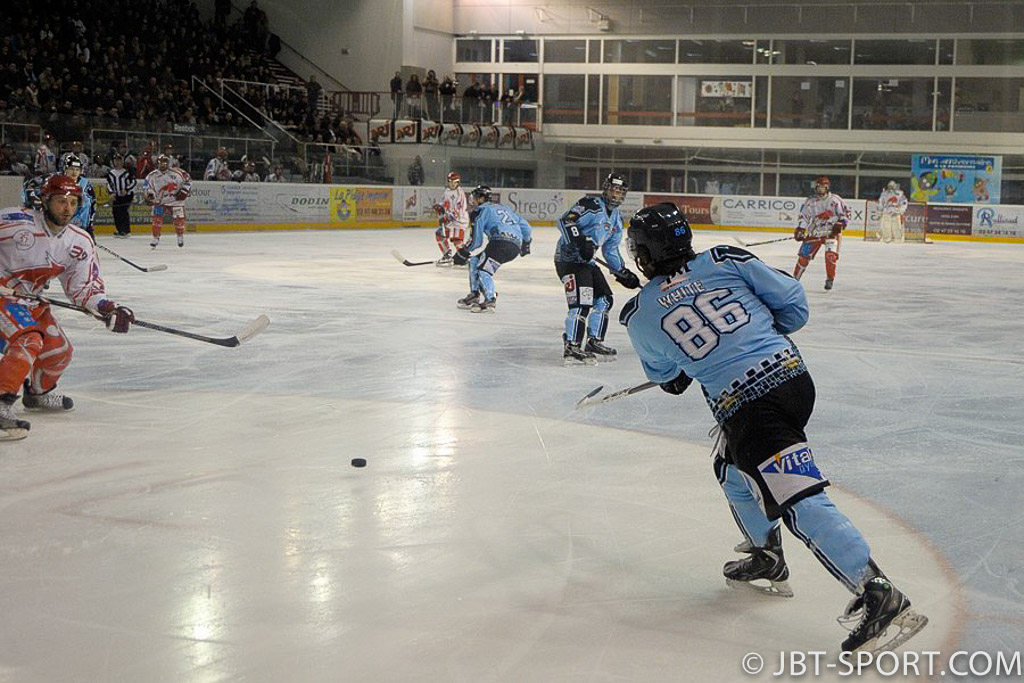 Tours - Valence 05 -01
Play Offs Quart de finale aller
( 2e Division )