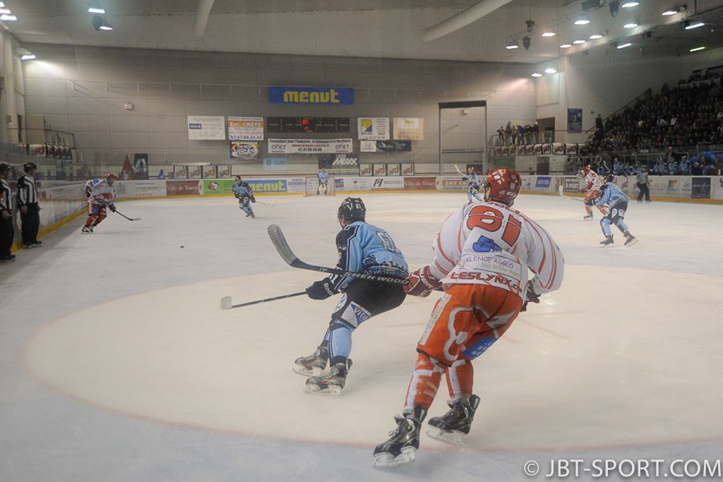 Tours - Valence 05 -01
Play Offs Quart de finale aller
( 2e Division )