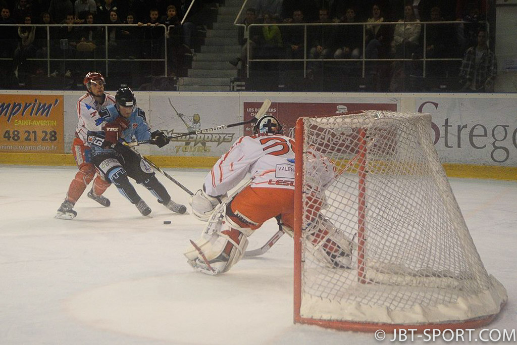 Tours - Valence 05 -01
Play Offs Quart de finale aller
( 2e Division )