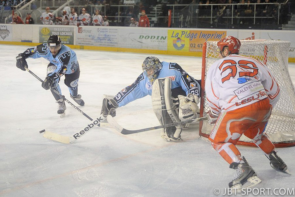 Tours - Valence 05 -01
Play Offs Quart de finale aller
( 2e Division )