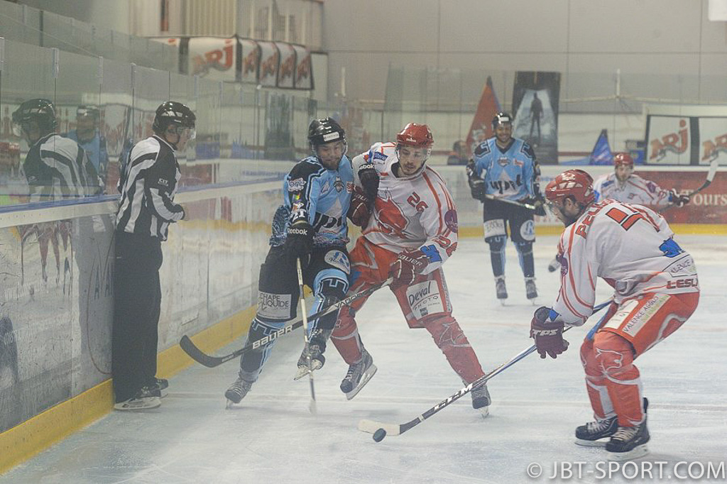 Tours - Valence 05 -01
Play Offs Quart de finale aller
( 2e Division )