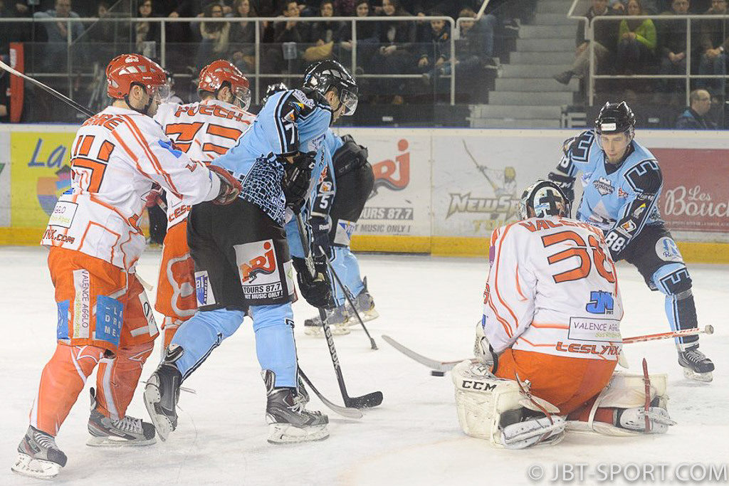 Tours - Valence 05 -01
Play Offs Quart de finale aller
( 2e Division )