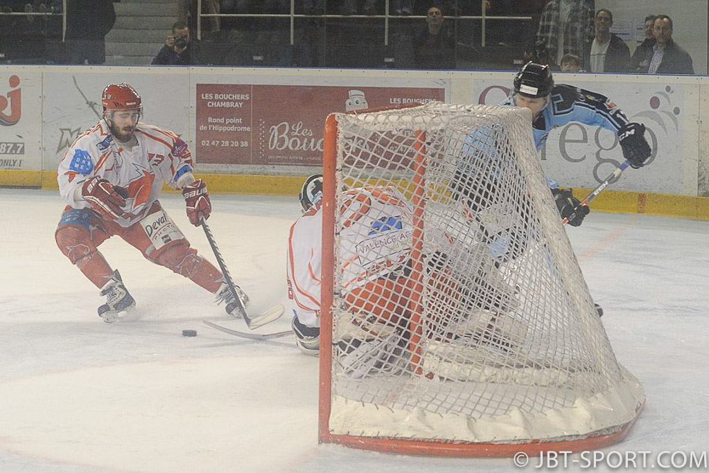 Tours - Valence 05 -01
Play Offs Quart de finale aller
( 2e Division )