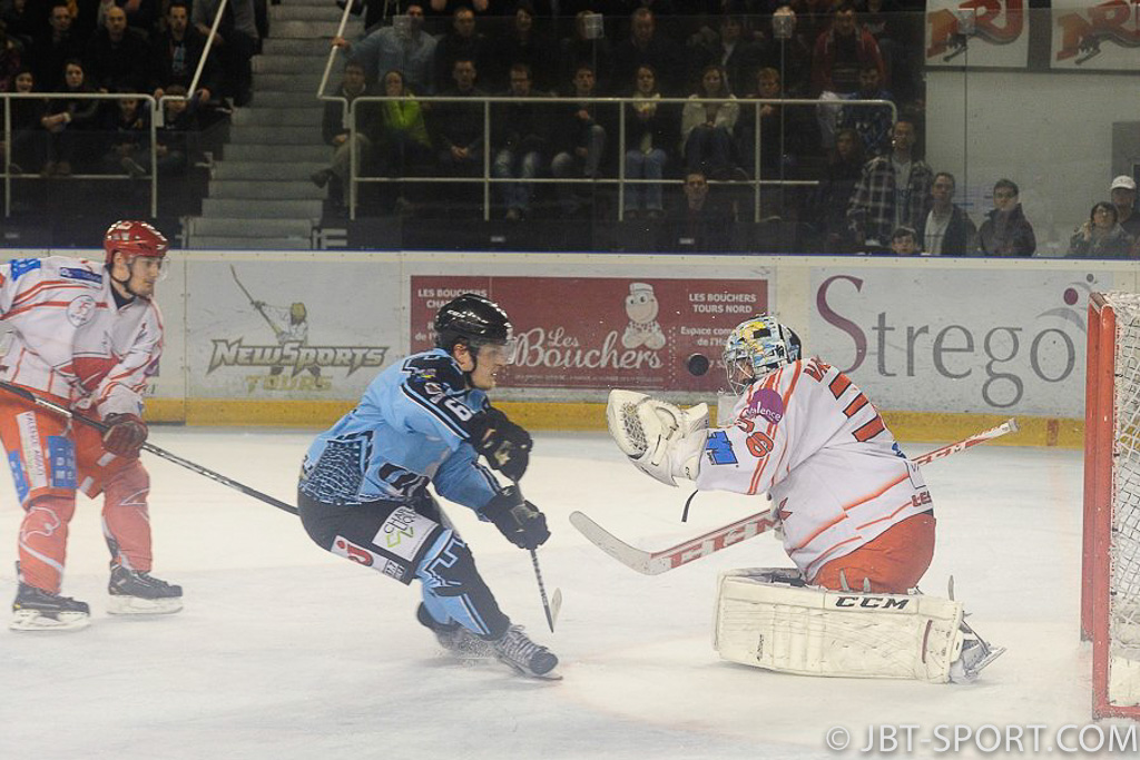 Tours - Valence 05 -01
Play Offs Quart de finale aller
( 2e Division )