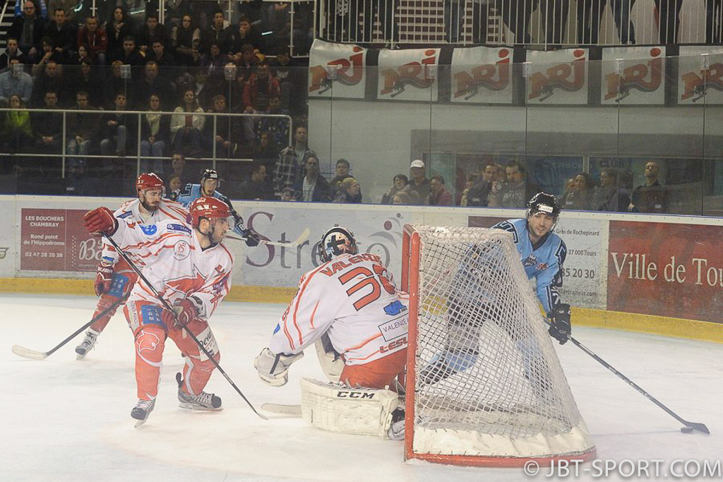 Tours - Valence 05 -01
Play Offs Quart de finale aller
( 2e Division )