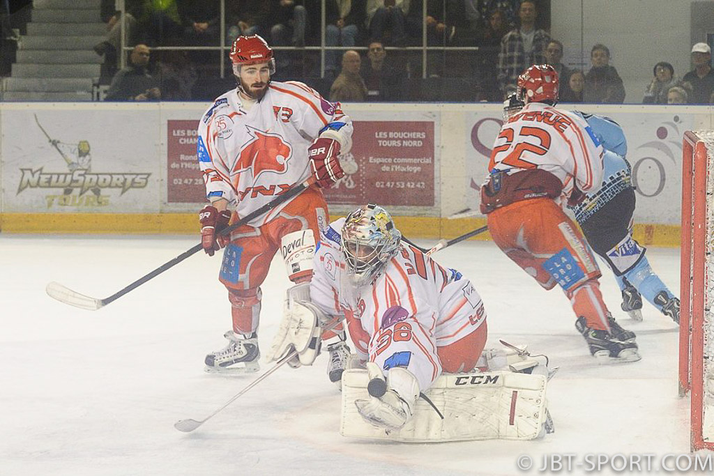 Tours - Valence 05 -01
Play Offs Quart de finale aller
( 2e Division )